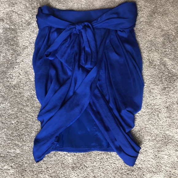 #tulip cut #skirt #BCBGmaxazria - Picture 3 of 6